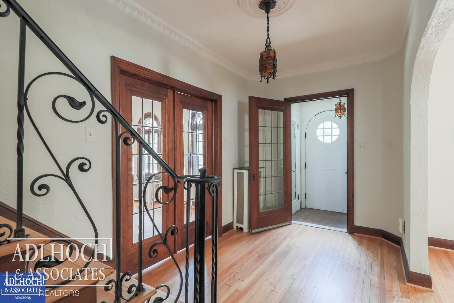1230 Bishop Road Grosse Pointe, MI 48230 - Photo 17 of 30 50083826-16.JPG
