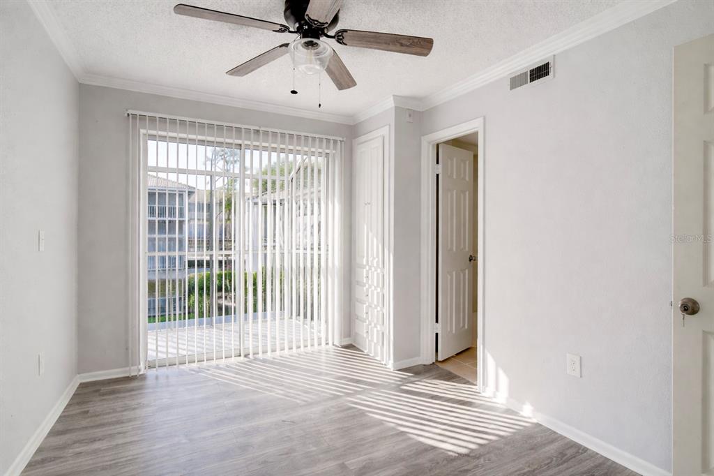 129 Blue Pointe Way, Unit 340 Altamonte Springs, FL 32701 - Photo 12 of 25 a view of an empty room with a window