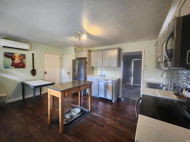 $160,000 | 624 East South F Street, Gas City, IN 46933