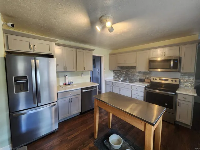 $160,000 | 624 East South F Street, Gas City, IN 46933