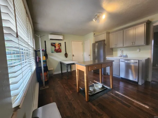 $160,000 | 624 East South F Street, Gas City, IN 46933