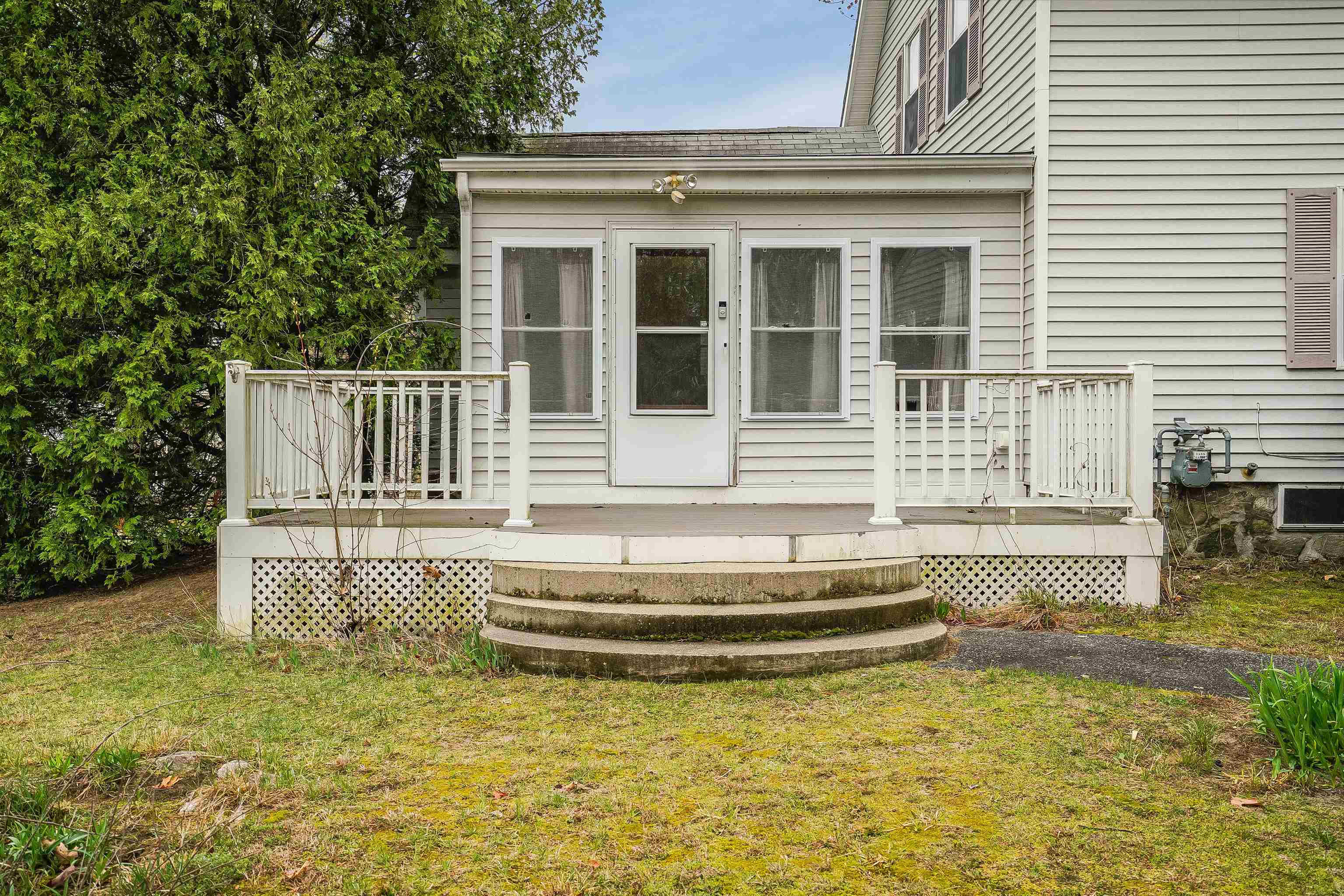 11 Connell Street Hudson, NH 03051 - Photo 3 of 25 Gallery Image 3