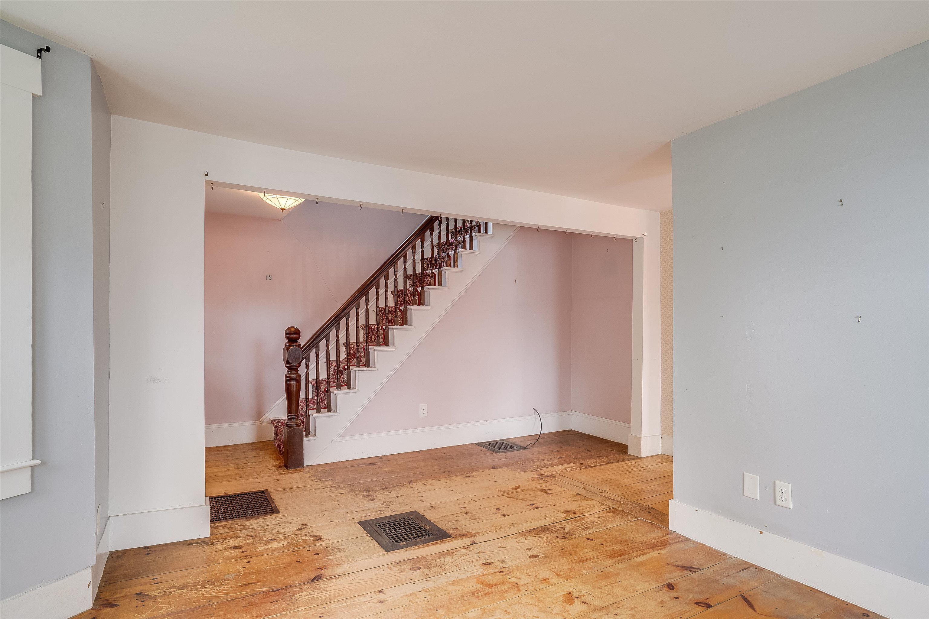 11 Connell Street Hudson, NH 03051 - Photo 7 of 25 Gallery Image 7