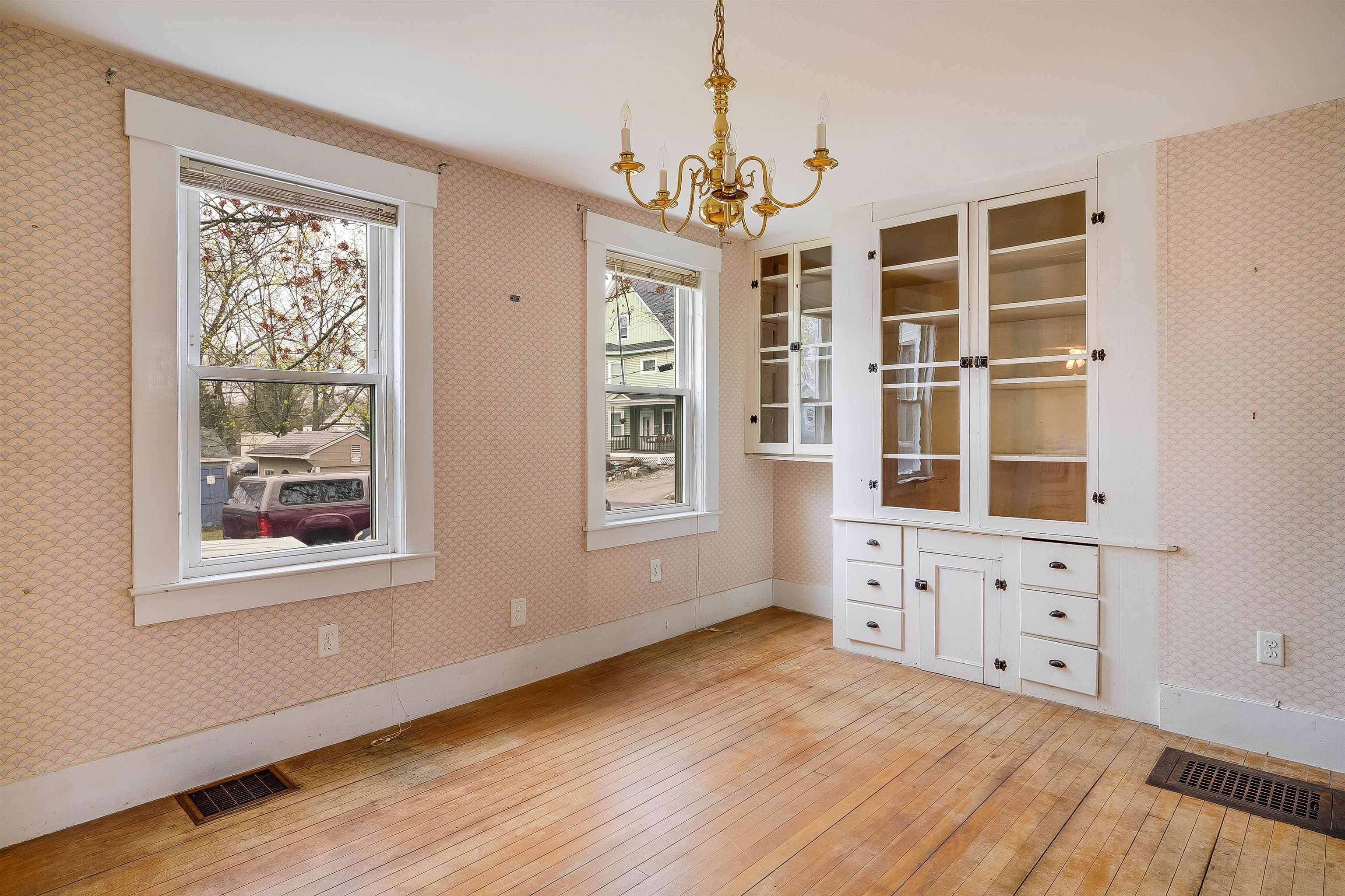 11 Connell Street Hudson, NH 03051 - Photo 9 of 25 Gallery Image 9