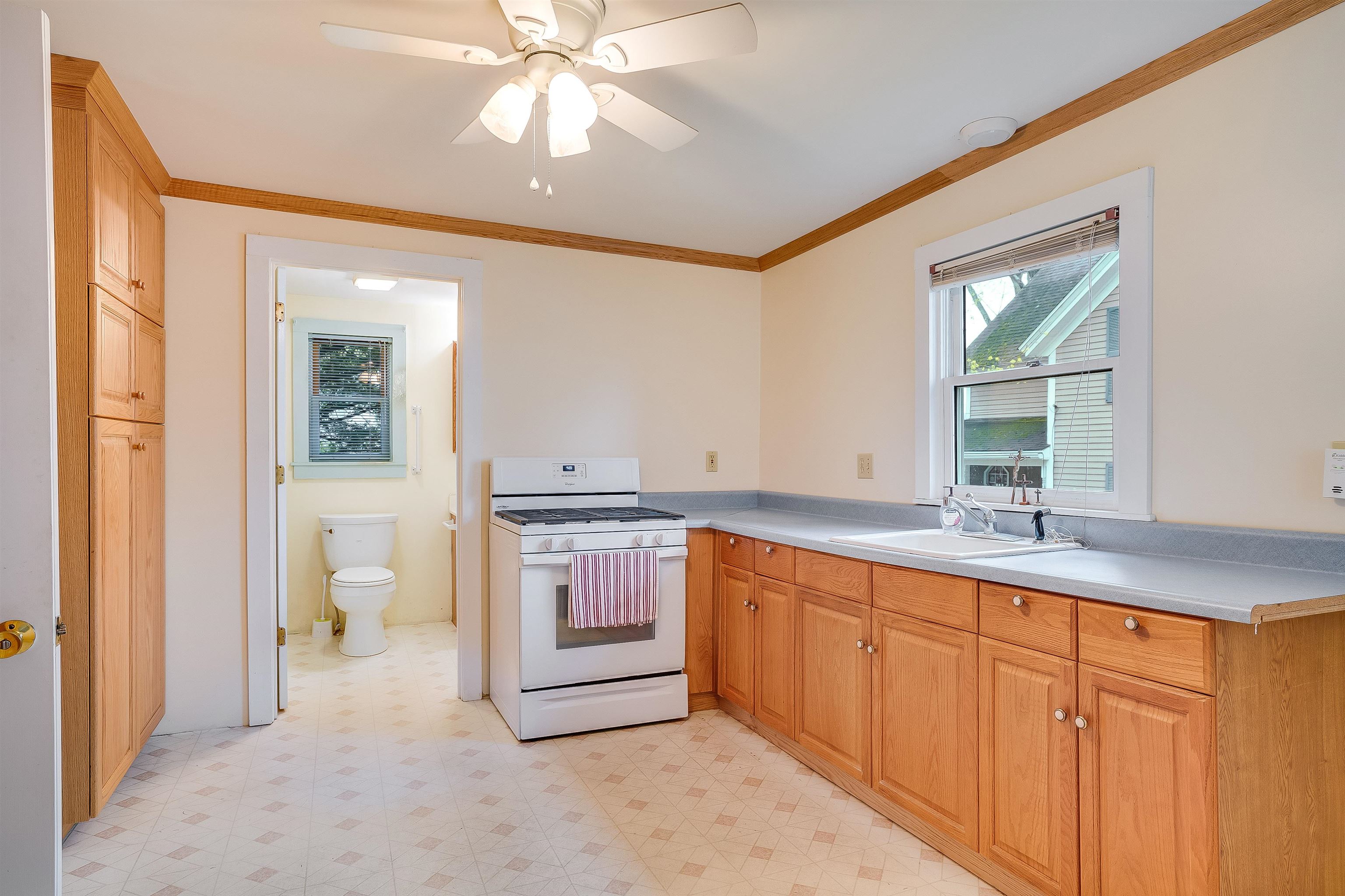 11 Connell Street Hudson, NH 03051 - Photo 10 of 25 Gallery Image 10