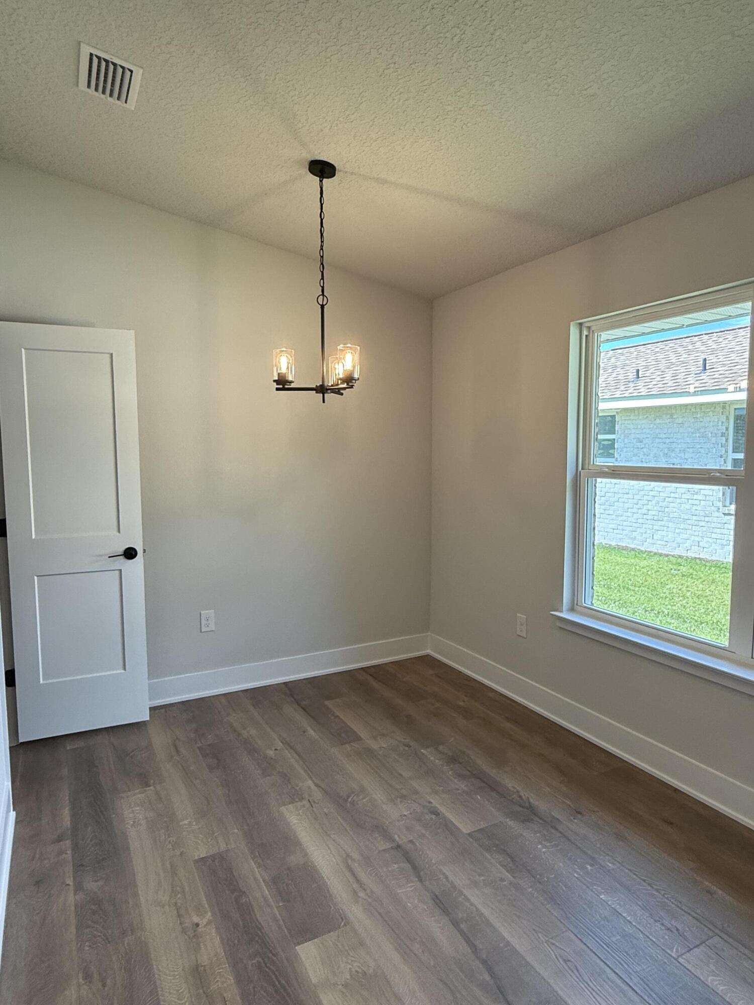 2400 Aleia Lane Crestview, FL 32536 - Photo 9 of 21 IMG_4511