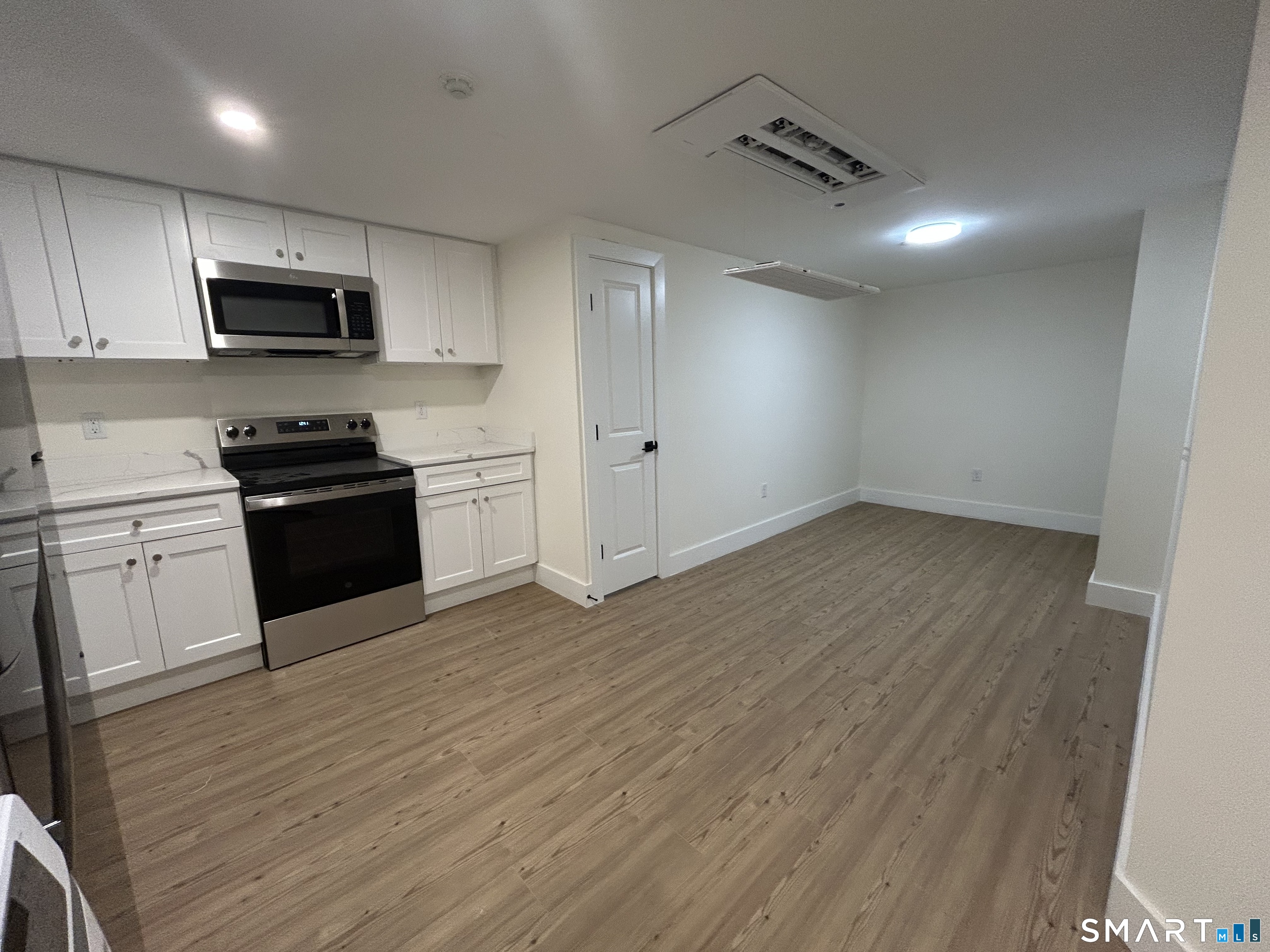 472 Main Street, Unit 2A Middletown, CT 06457 - Photo 3 of 7