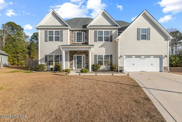 $3,100 | 613 Cray Cove, Jacksonville, NC 28546
