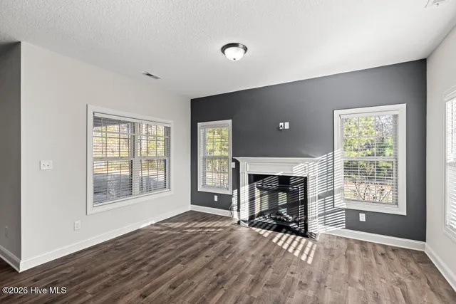 $3,100 | 613 Cray Cove, Jacksonville, NC 28546