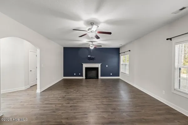$2,950 | 613 Cray Cove, Jacksonville, NC 28546