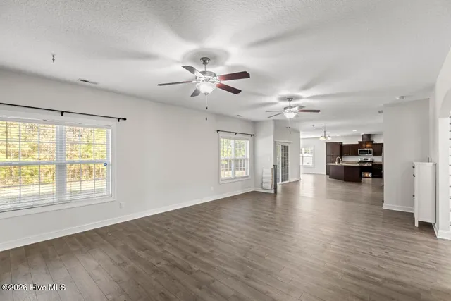 $3,100 | 613 Cray Cove, Jacksonville, NC 28546