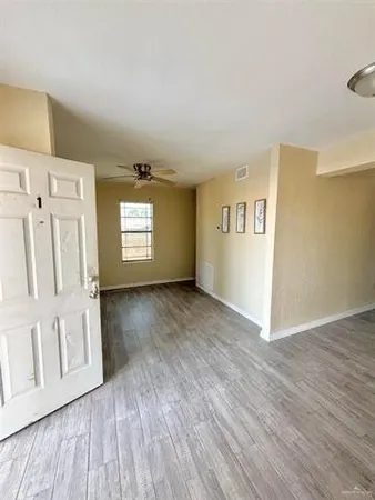 $650 | 1109 Jackson Street, Unit 1 3 4, Zapata, TX 78076