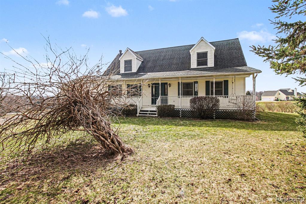 8806 Bergin Road Howell, MI 48843 - Photo 3 of 35 Gallery Image 3