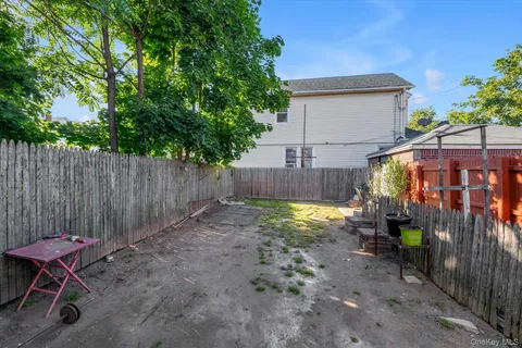 $749,000 | 225-13 95th Avenue, Floral Park, NY 11001