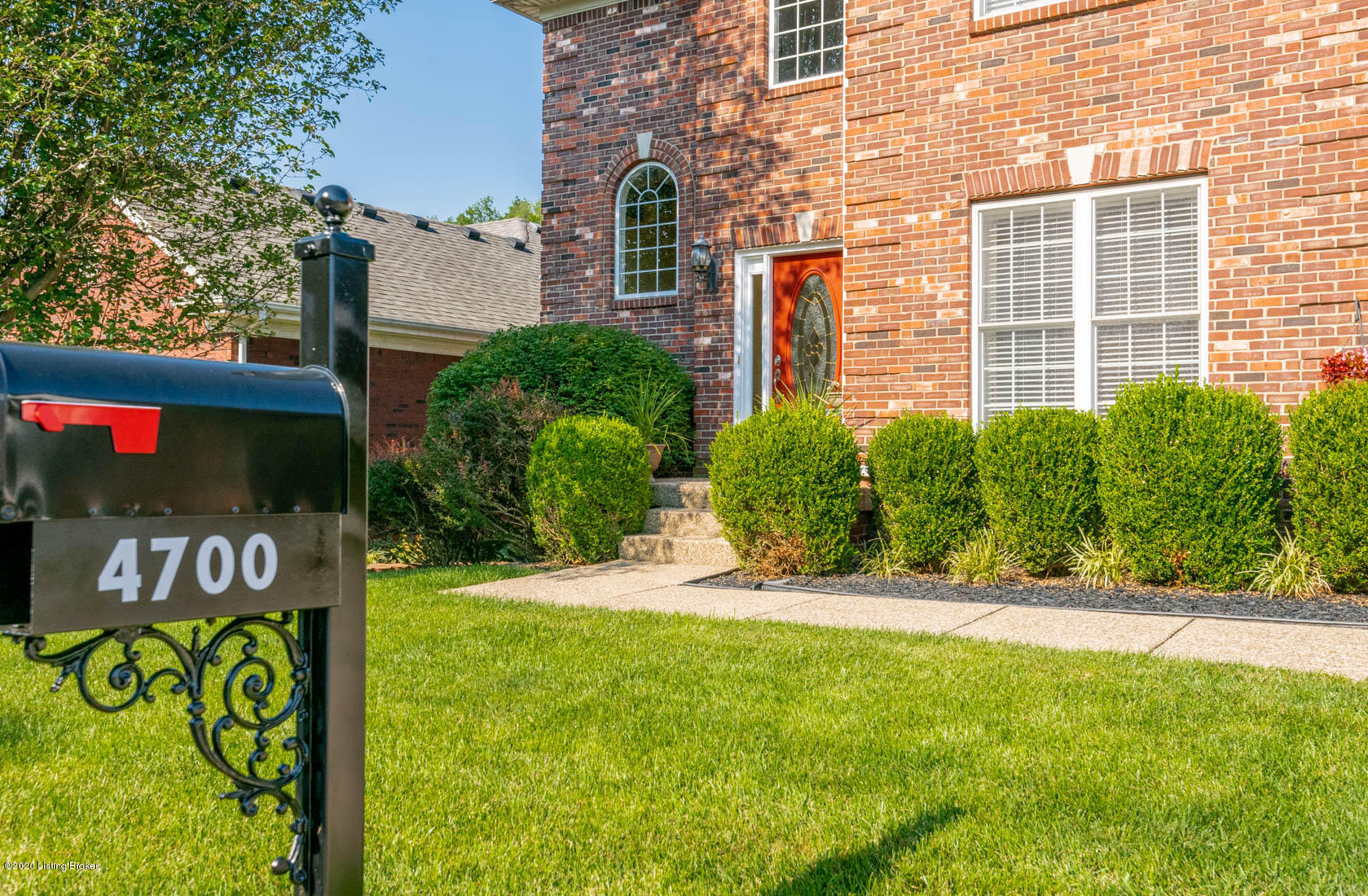 4700 Chenoweth Run Road Louisville, KY 40299 - Photo 5 of 43 DSC_6149