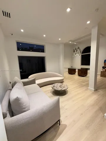 $11,999 | 5371 Southwest 32nd Street, Fort Lauderdale, FL 33312