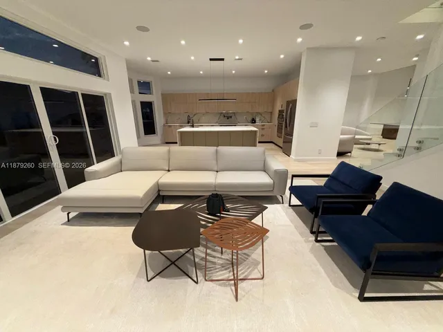 $11,999 | 5371 Southwest 32nd Street, Fort Lauderdale, FL 33312