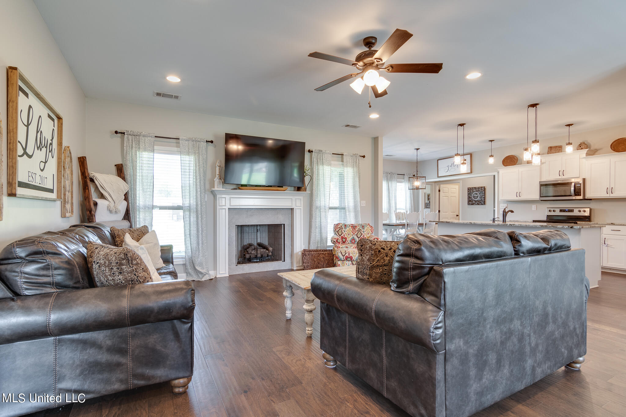 102 Emily Lynn Road Sarah, MS 38665 - Photo 6 of 39 102 Emily Lynn Road-31