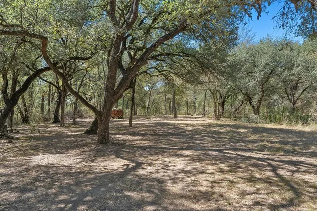 $164,900 | 6.754 County Road 473, Lott, TX 76656