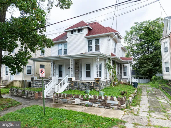 $1,800 | 51 Lewis Avenue, Unit B, Lansdowne, PA 19050