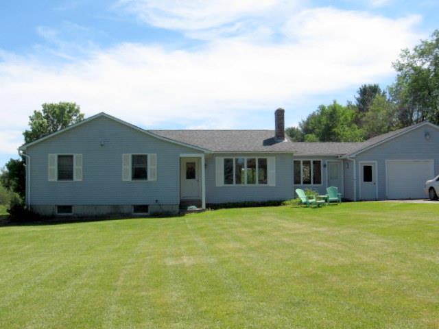 417 Canaan Road Clinton, ME 04927 - Photo 1 of 20 Front of home