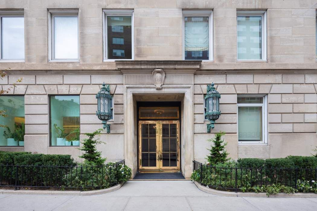 39 East 79th Street, Unit TRIPLEX 12/13/14 Manhattan, NY 10075 - Photo 32 of 33 a view of a entryway of the house