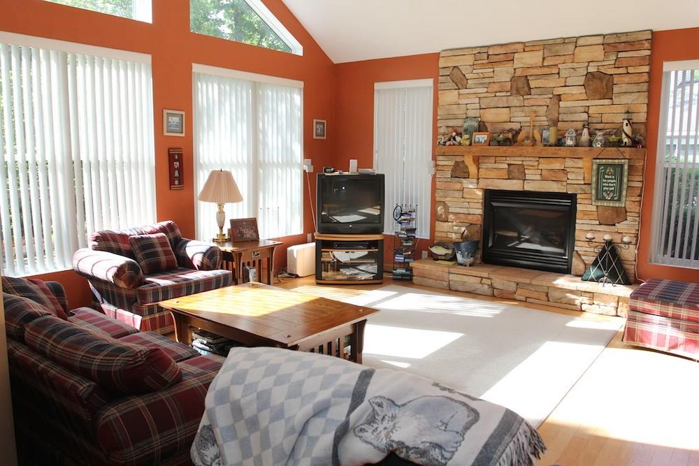 2404 South Ridge Way Hidden Valley, PA 15502 - Photo 4 of 25 Gallery Image 4