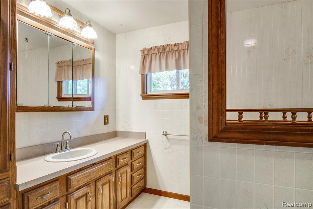3217 Rolston Road Fenton, MI 48430 - Photo 19 of 30