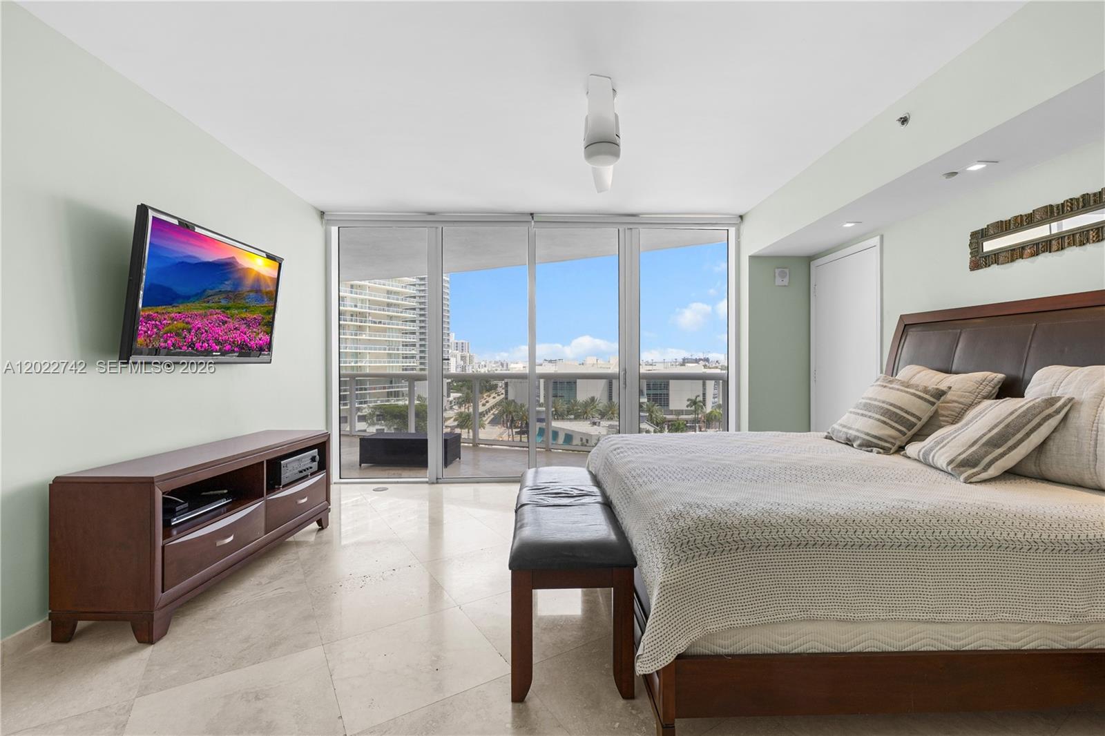 400 Alton Road, Unit 907 Miami Beach, FL 33139 - Photo 14 of 52