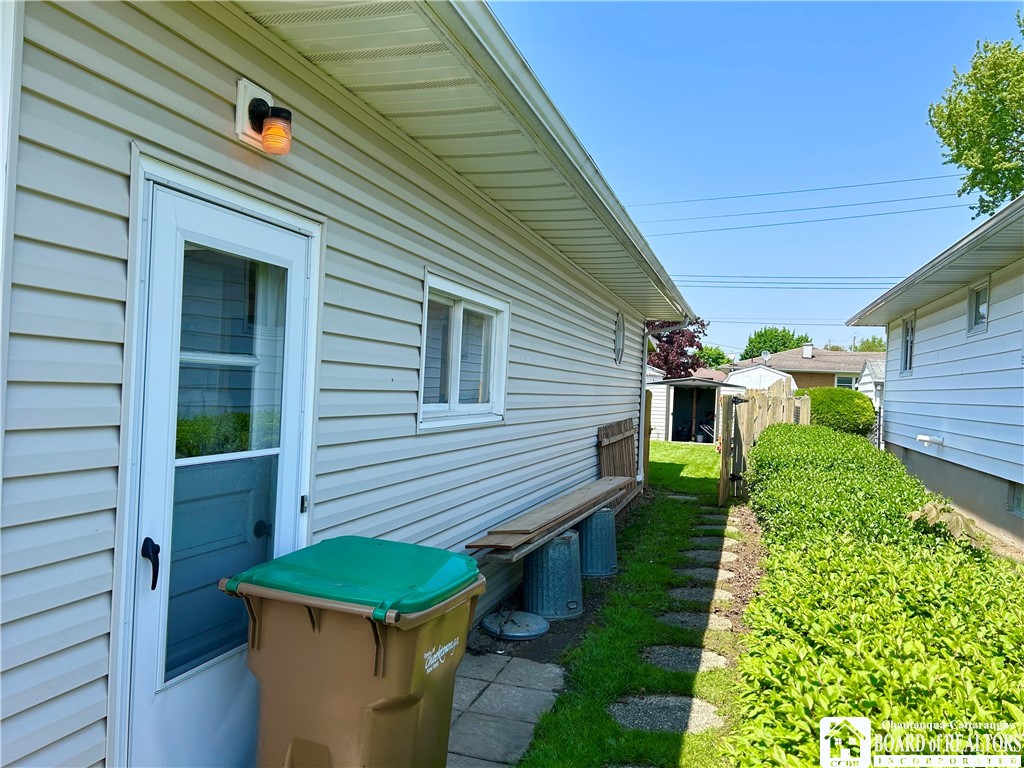 4 Oakwood Drive Cheektowaga, NY 14227 - Photo 32 of 33