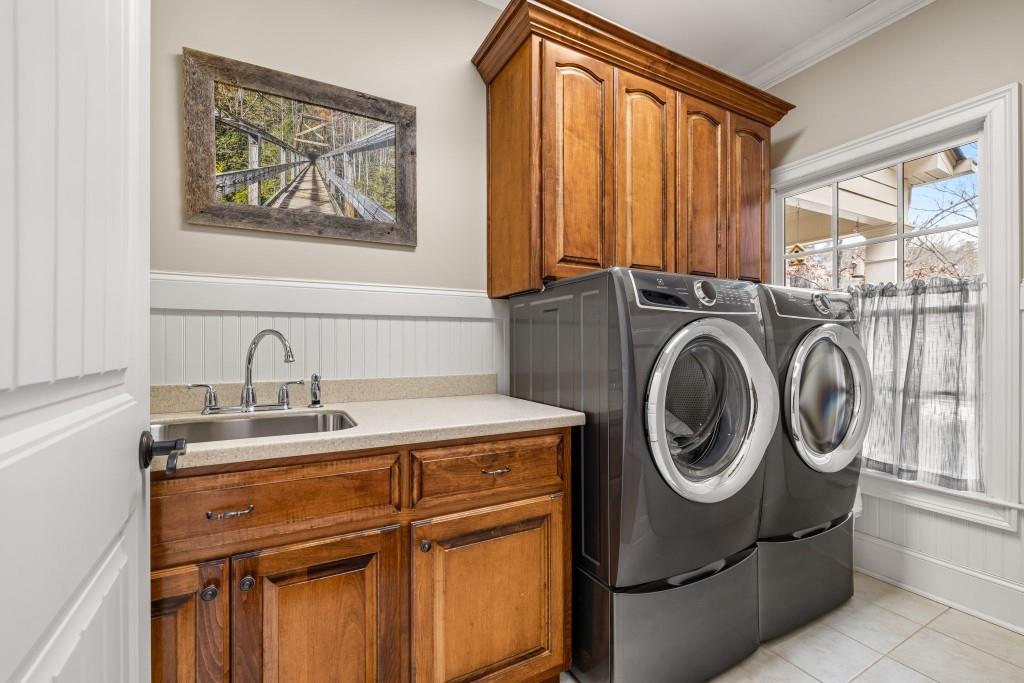 99 Madeline Anthony Road Dahlonega, GA 30533 - Photo 39 of 60 a utility room with dryer and washer