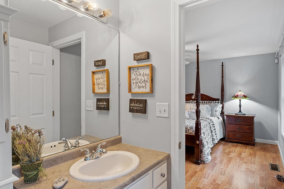 5 Madeleine Court Hudson, NH 03051 - Photo 16 of 31