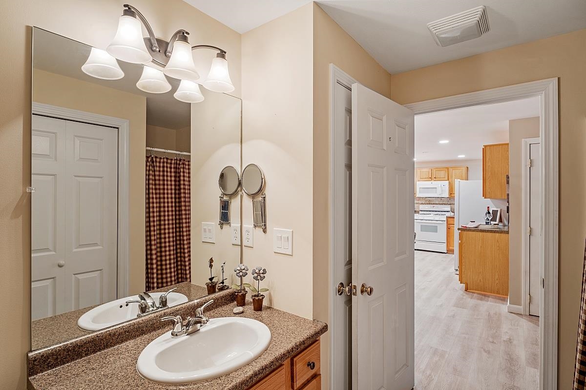 5 Madeleine Court Hudson, NH 03051 - Photo 21 of 31