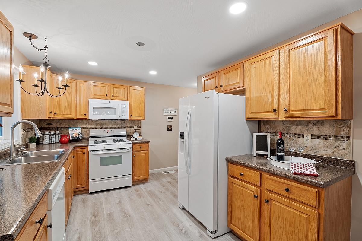 5 Madeleine Court Hudson, NH 03051 - Photo 30 of 31