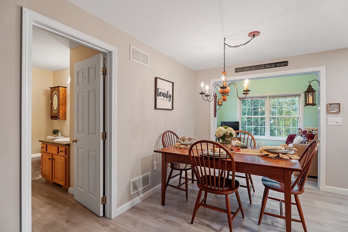 5 Madeleine Court Hudson, NH 03051 - Photo 8 of 31