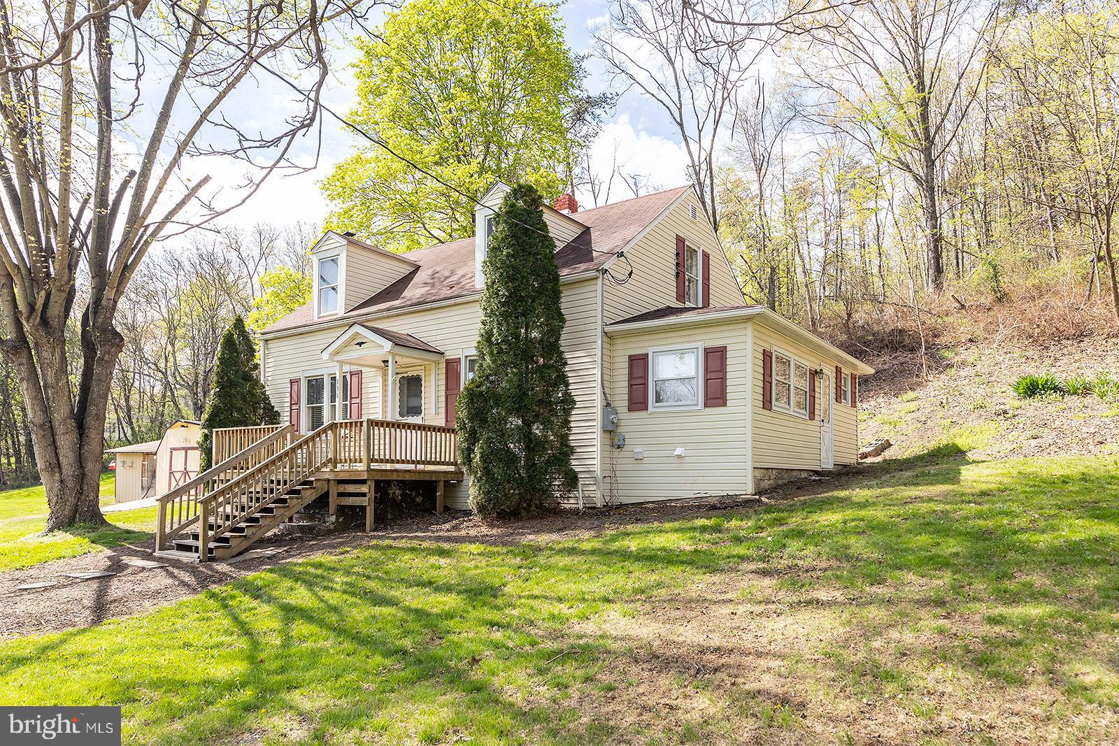 136 Gough Road Winchester, VA 22602 - Photo 3 of 34 Gallery Image 3