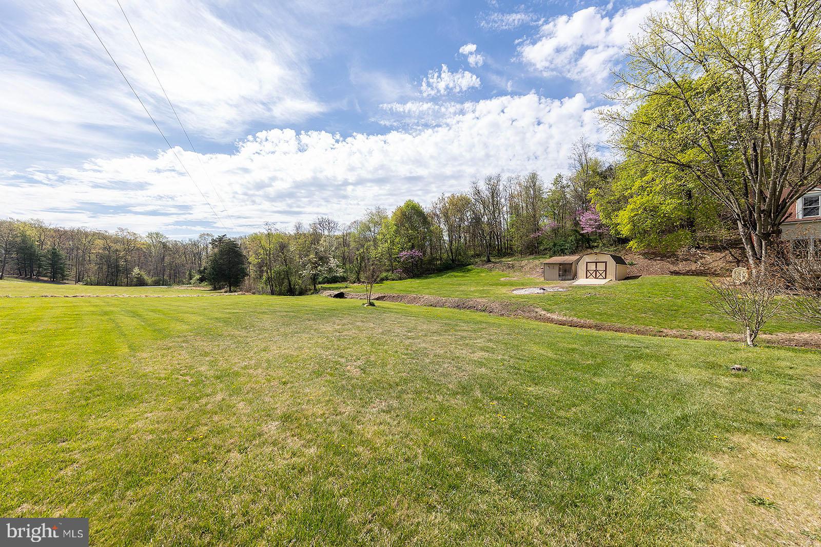136 Gough Road Winchester, VA 22602 - Photo 4 of 34 Gallery Image 4