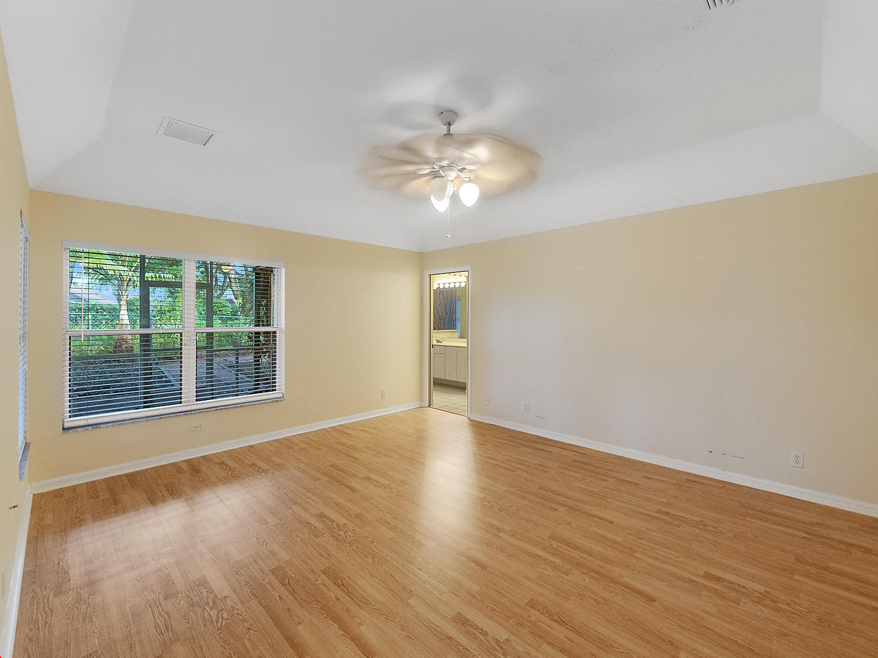 8059 Via Hacienda Riviera Beach, FL 33418 - Photo 6 of 18 Master Bedroom