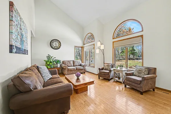 $749,950 | 9983 Arcola Court North, Stillwater, MN 55082