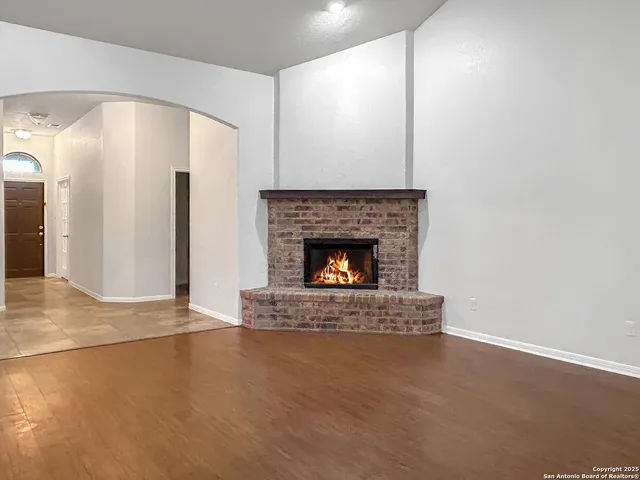 $2,000 | 845 Mesa Verde, Schertz, TX 78154