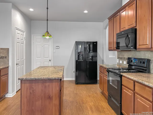 $2,000 | 845 Mesa Verde, Schertz, TX 78154