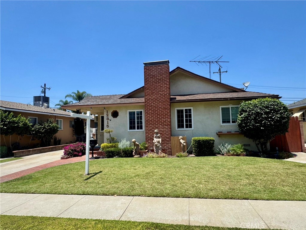12315 Pomering Road Downey, CA 90242 - Photo 11 of 46