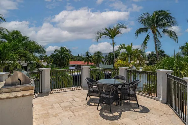 $5,249,000 | 2770 Northeast 23rd Street, Pompano Beach, FL 33062