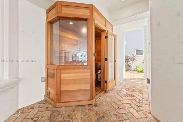 $5,249,000 | 2770 Northeast 23rd Street, Pompano Beach, FL 33062