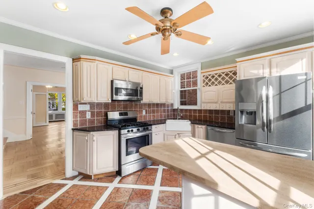 $949,000 | 6036 Liebig Avenue | North Riverdale