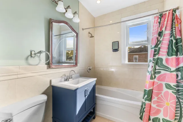 $949,000 | 6036 Liebig Avenue | North Riverdale