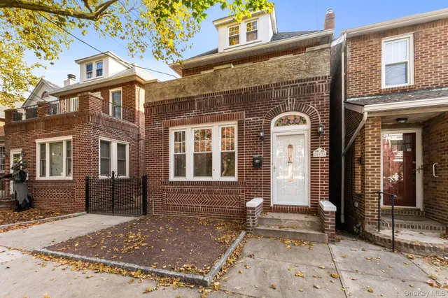 $949,000 | 6036 Liebig Avenue | North Riverdale