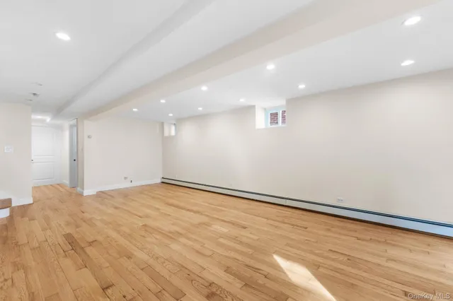 $949,000 | 6036 Liebig Avenue | North Riverdale