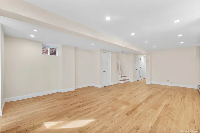 $949,000 | 6036 Liebig Avenue | North Riverdale