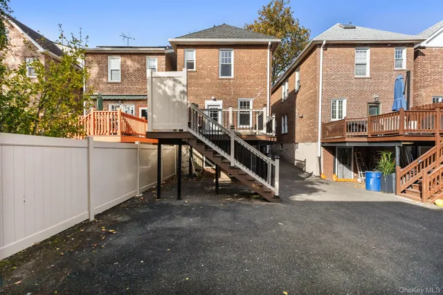 $949,000 | 6036 Liebig Avenue | North Riverdale